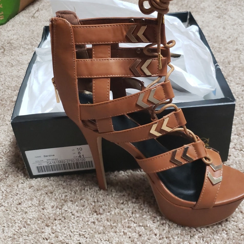 Shoedazzle size 10